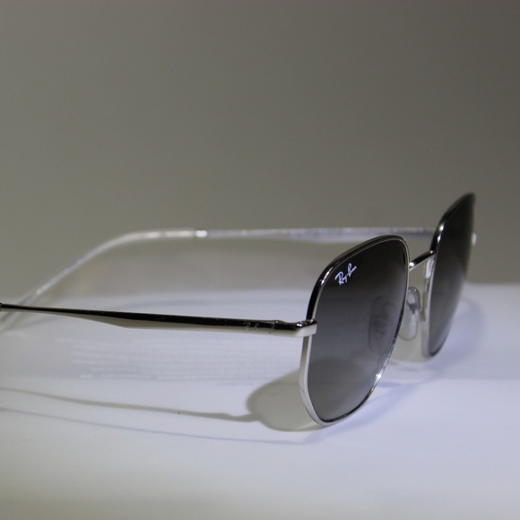 Men’s Rayban RB3682 - Picture 3 of 3